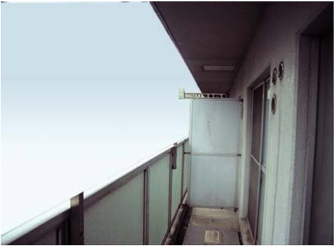 石綿含有スレートボード・フレキシブル板のベランダ仕切り